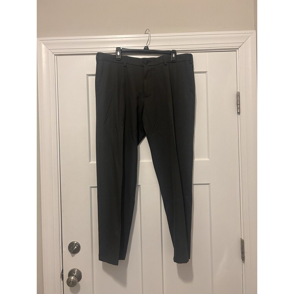 HAGGAR Dark Gray Premium No Iron Stretch Straight Fit Dress Pants 38 X 30 H26